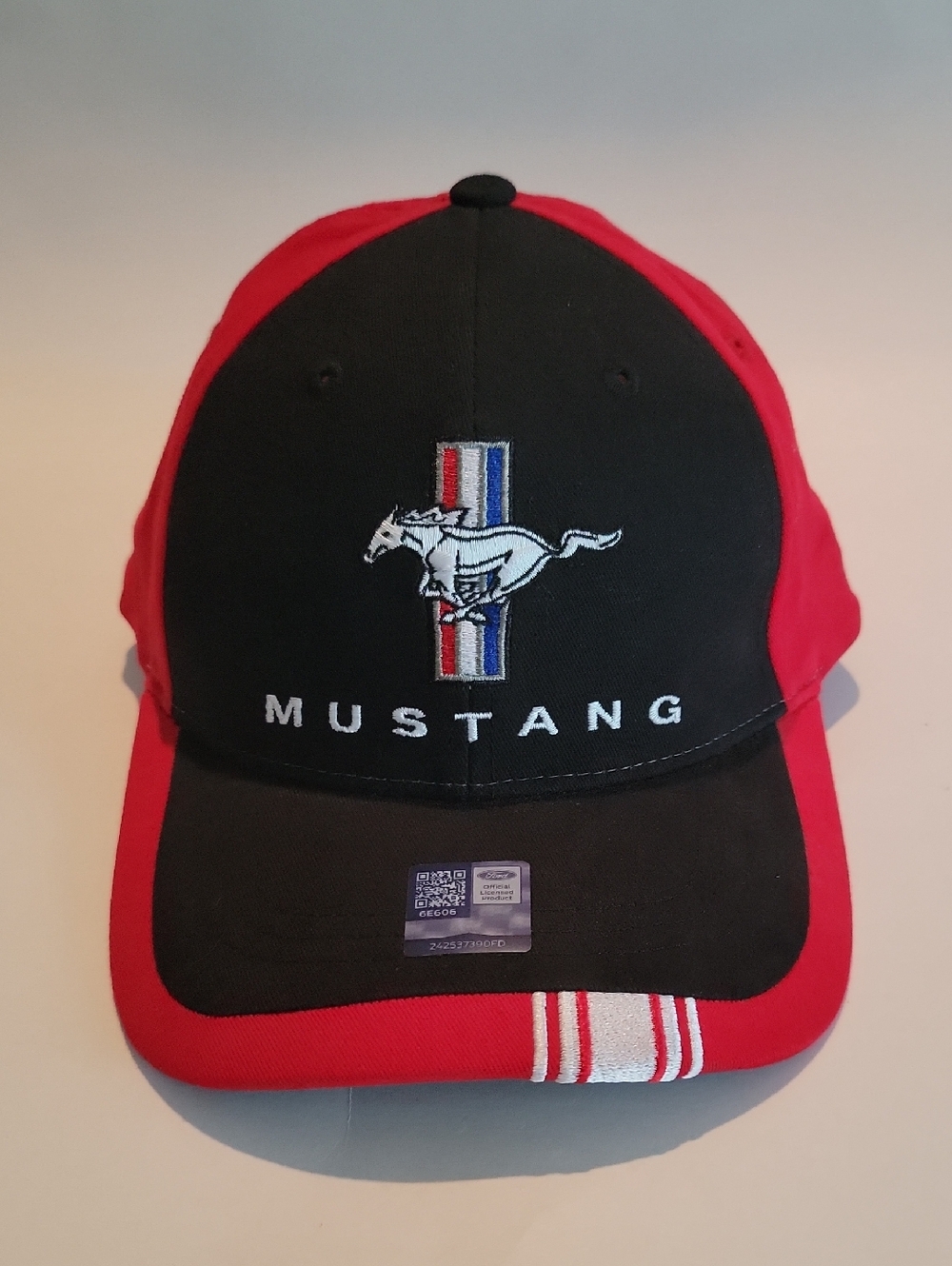 CHECKERED FLAG SPORTS FIRD MUSTANG BASEBALL CAP IN BLACK & RED